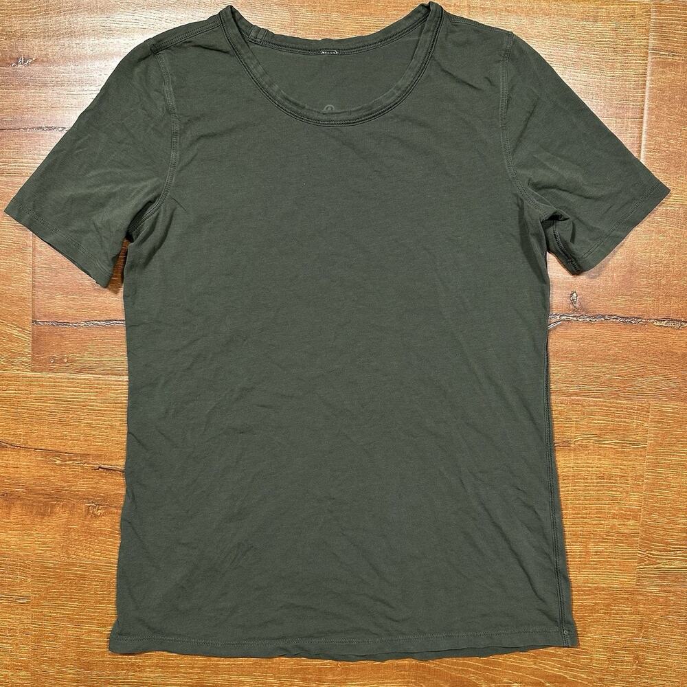 Lululemon T Shirt Mens S Green Short Sleeve Athletic Performance Gym Running